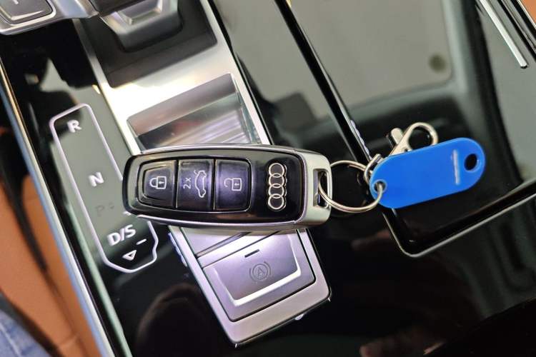 Used Audi A8 2024 A8L 50 TFSI quattro Prestige Edition Vehicle Key