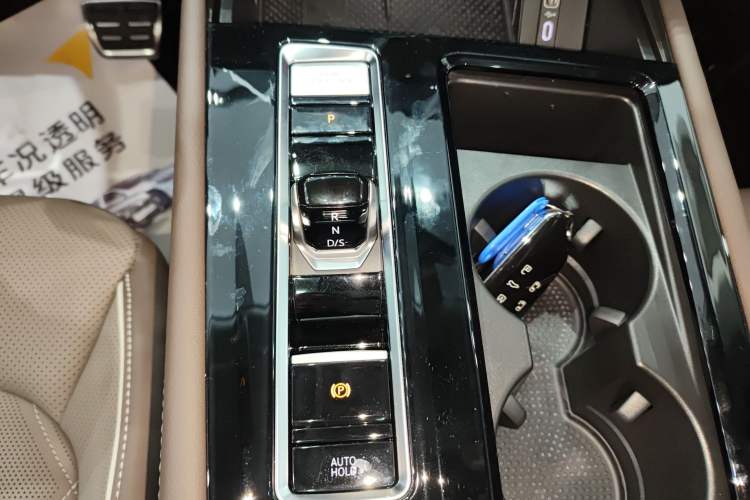 Used Volkswagen Viloran 2024 380TSI Premium Edition