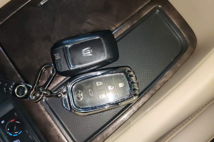 Used Toyota Vellfire 2021 Crown Dual-Engine 2.5L HV Prestige Edition