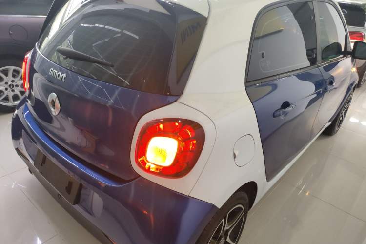 Used smart forfour 2016 0.9T 66 kW Ultimate Edition
