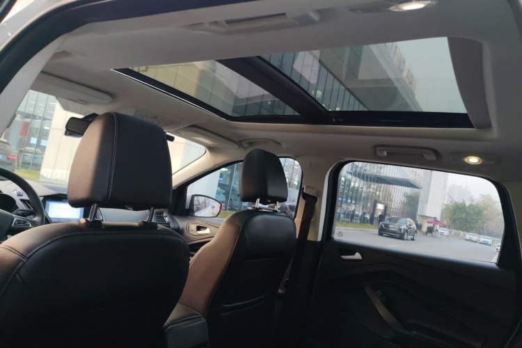 Used Ford Kuga 2019 EcoBoost 180 Two-Wheel-Drive Platinum Edition China VI Standard