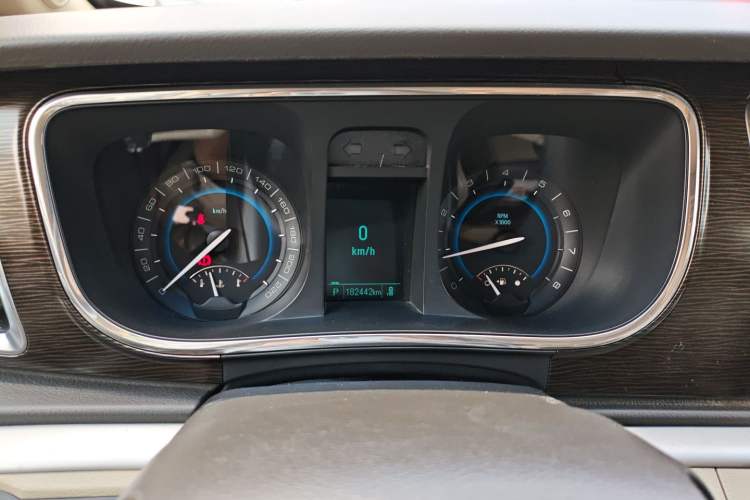 Used Buick GL8 2013 2.4L CT Luxury Business Comfort Edition