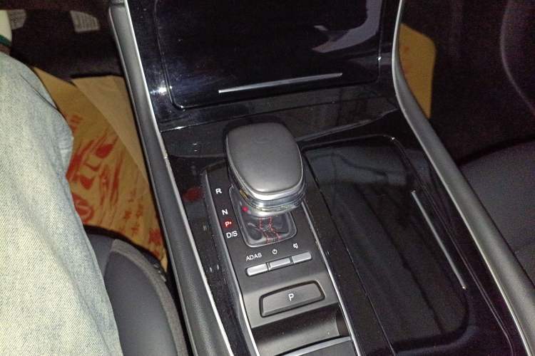 Used GAC Trumpchi GS4 PLUS 2021 270T Automatic Star Edition Gear Lever