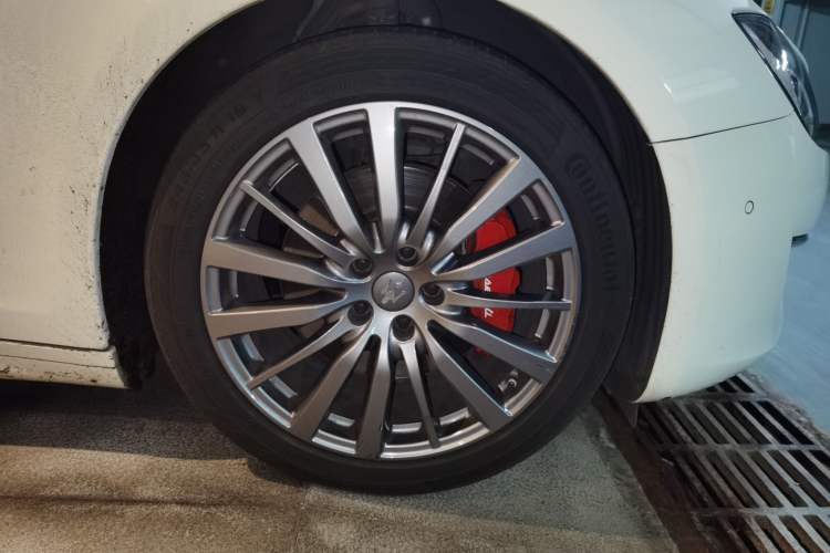 Used Maserati Ghibli 2019 3.0T Luxury Edition China V Standard Right Front Wheel Hub