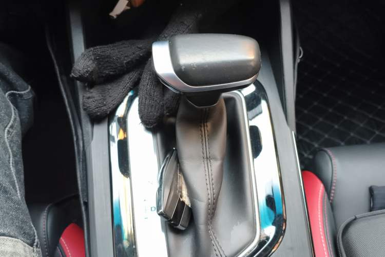 Used Geely Auto Emgrand S 2021 1.4T CVT Prestige Edition Gear Lever