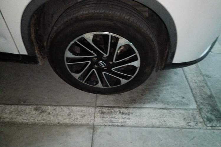 Used GAC Trumpchi GS4 2016 235T G-DCT Elite Edition Right Front Wheel Hub