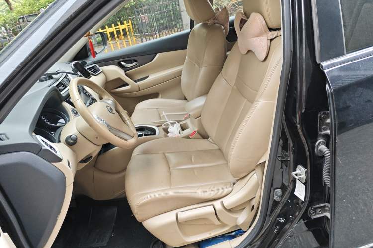 Used Nissan X-Trail 2014 2.0L CVT Comfort Edition 2WD Left Front Seat