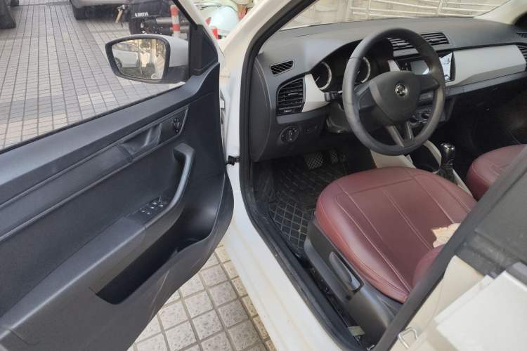 Used Skoda Fabia 2016 1.4L Automatic Car Enjoy Edition