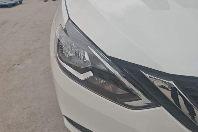 Used Nissan Sylphy 2021 Classic 1.6XE CVT Comfort Edition Right Front Headlight