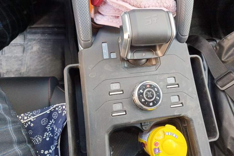 Used JETOUR Traveler 2025 2.0TD DCT XWD Cross+ Gear Lever
