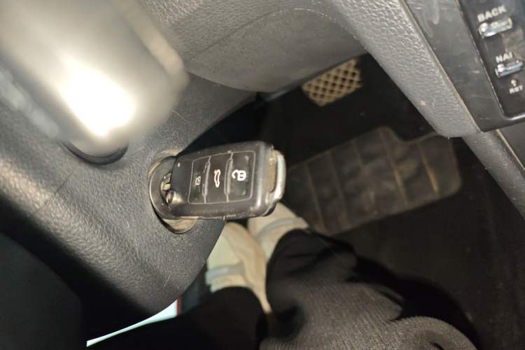 Used Volkswagen Santana 2015 Haval H6 1.6L Automatic Luxury Model
