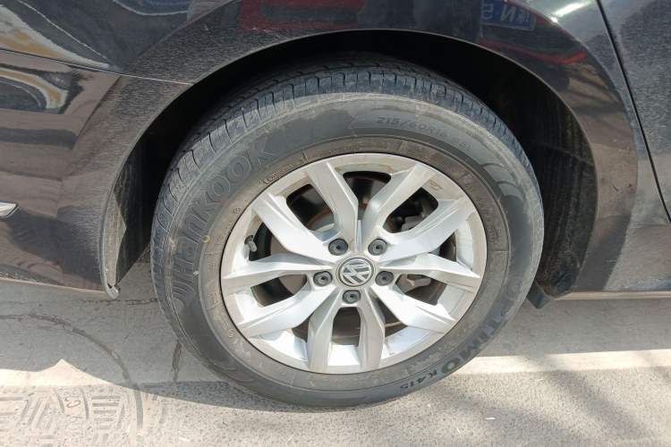 Used Volkswagen Passat 2016 1.8T Government Procurement Version (CEA Engine + 6AT) Right Rear Wheel Hub