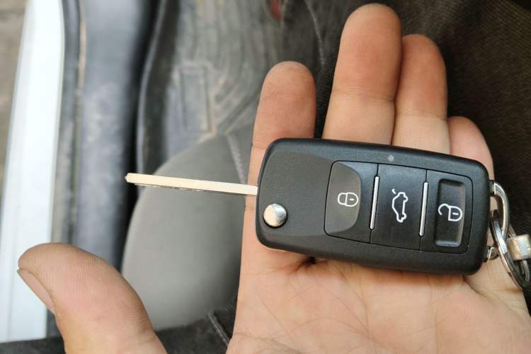 Used Chevrolet Aveo Sonic 2014 Sedan 1.4SL AT Fashion Edition Vehicle Key