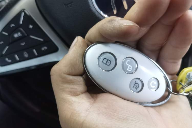 Used BYD Song MAX New Energy 2019 DM 1.5T Smart Connect Advanced 7-Seater China VI Standard