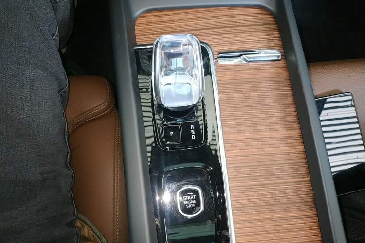 Used Volvo XC60 2025 B5 Four-Wheel Drive Smart & Advanced Luxury Edition