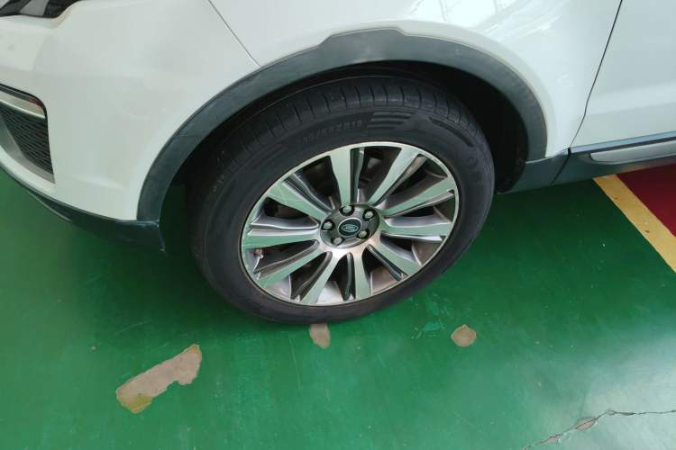 Used Land Rover Range Evoque 2017 2.0T British-Style Prestige Edition Left Front Wheel Hub