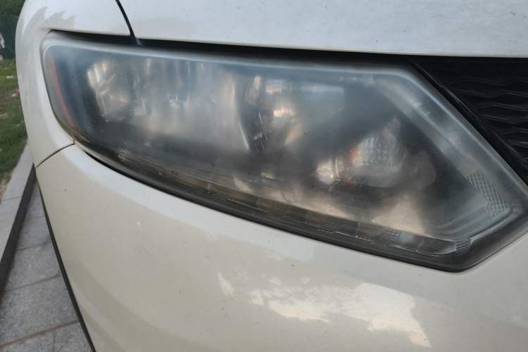 Used Nissan X-Trail 2015 2.0L CVT Comfort MAX Edition 2WD
