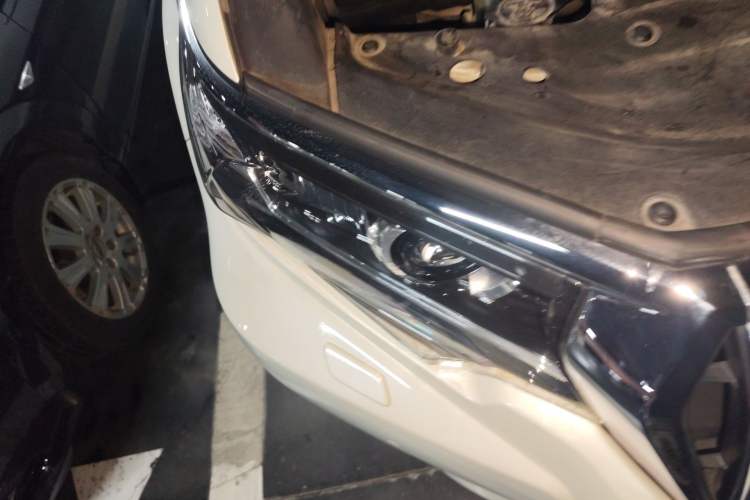 Used Toyota Prado 2018 3.5L Automatic TX-L with Rear-Mounted Spare Tire
