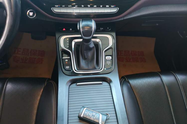 Used GAC Trumpchi M6 2021 PRO 270T DCT Luxury Edition Gear Lever