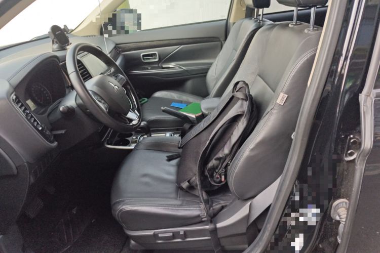 Used Mitsubishi Outlander 2018 2.0L Two-Wheel Drive Glory Edition 5 Seats
