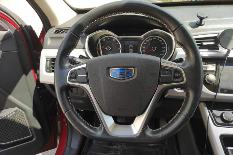 Used Geely Auto Emgrand X7 Sport 2016 2.0L Manual ZhiShang Version