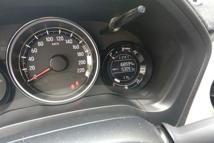 Used Honda XR-V 2015 1.8L EXi CVT Comfort Version
