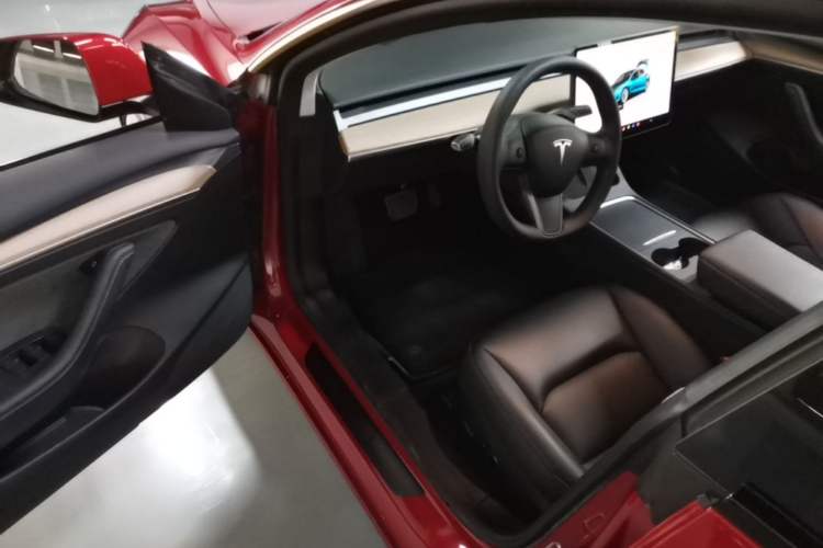 Used Tesla Model 3 2022 Rear-Wheel-Drive Version
