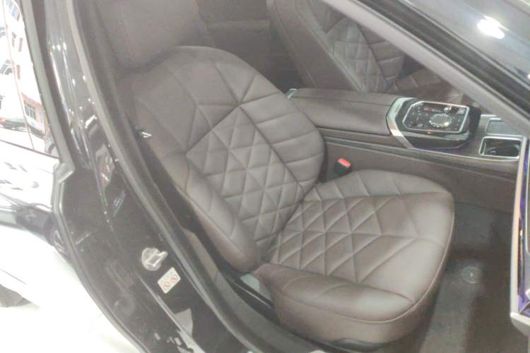 Used BMW 7 Series 2023 735Li M Sport Package Right Front Seat