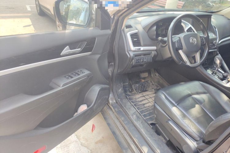 Used Dongfeng Aeolus AX7 2015 2.0L Automatic Zhiyi Trim