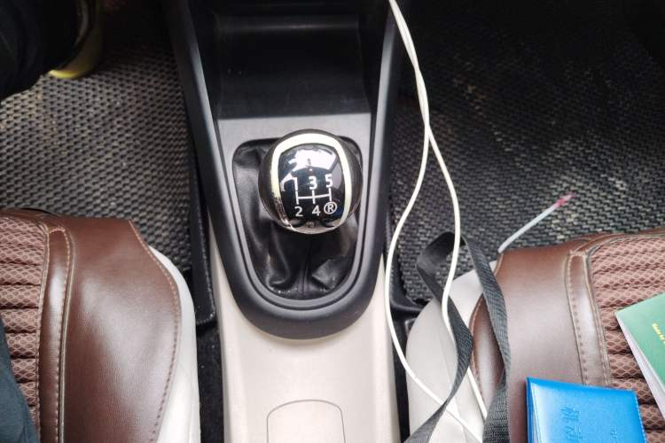 Used FAW Xiali N5 2014 1.3L Manual Comfort Version