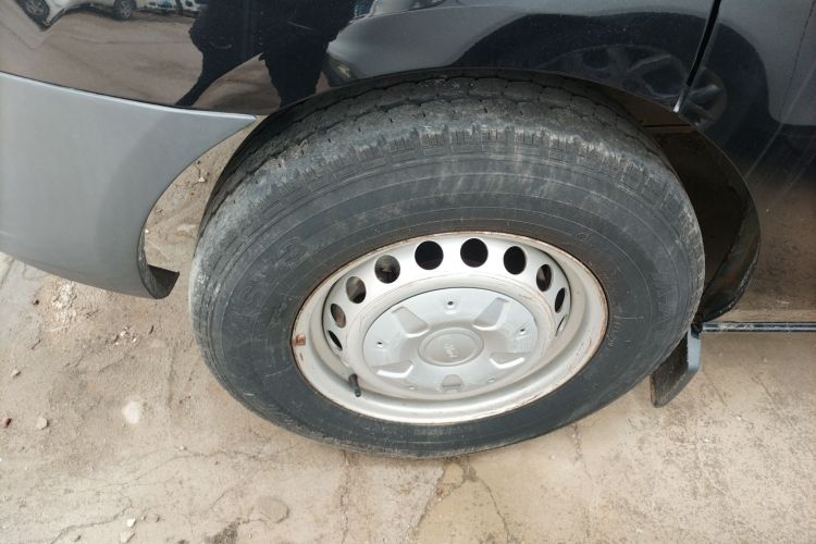 Used Ford Transit 2019 2.0T Diesel Multi-Purpose Commercial Vehicle Mid-Drive Mid-Roof 6-Seater China VI Standard