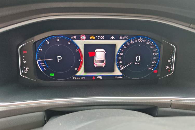 Used Volkswagen T-ROC 2025 300TSI DSG Two-Wheel Drive Chen Guang Edition
