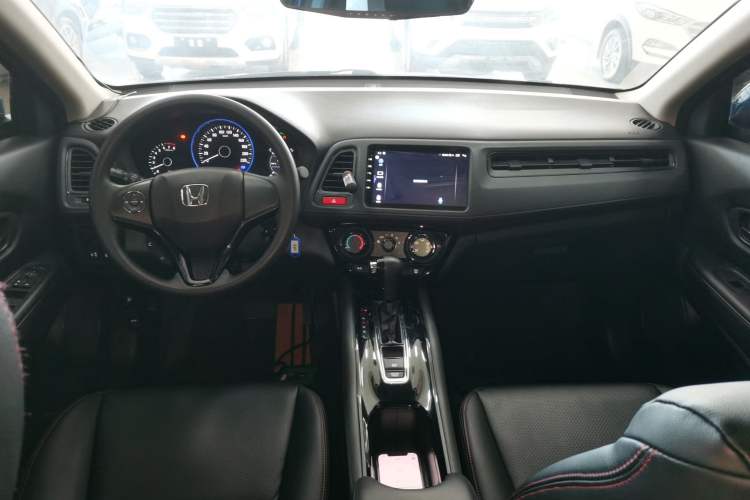 Used Honda Vezel 2017 1.5L CVT 2WD Comfort Model Center Console