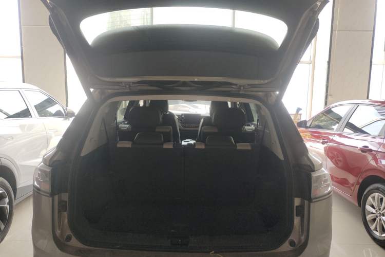 Used Volkswagen ID.6 CROZZ 2021 Long-Range PRO Edition Trunk