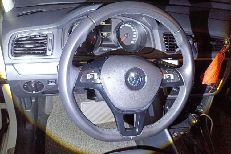 Used Volkswagen Gran Lavida 2017 230TSI DSG Comfort Edition Steering Wheel