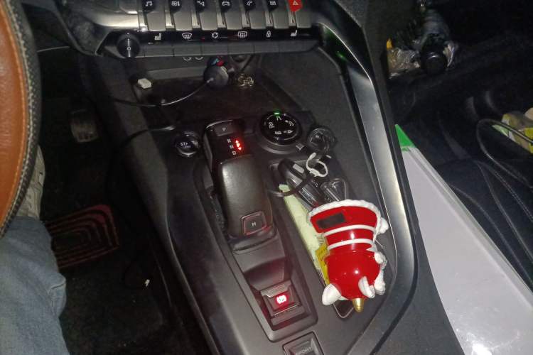 Used Peugeot 5008 2017 380THP 7-Seater Luxury Edition
