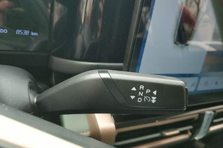 Used iCAR 03 2024 401km Two-Wheel Drive Standard Advanced Version Gear Lever