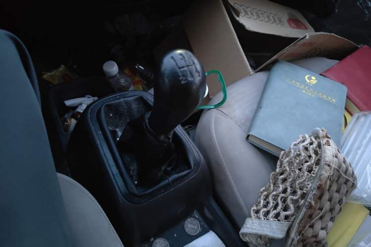 Used Wuling Rongguang 2019 1.2L S Van Standard Model with 5 Seats Gear Lever