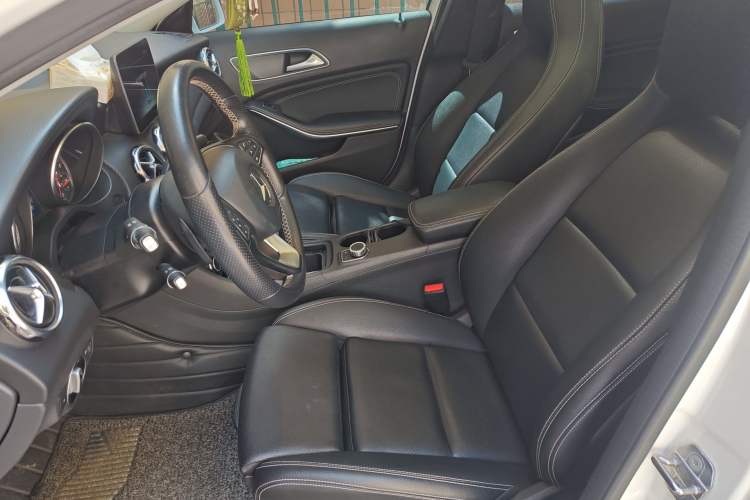 Used Mercedes-Benz GLA 2018 GLA 200 Sport Edition Left Front Seat