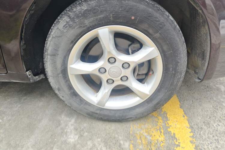 Used Geely Auto Classic Emgrand 2013 Hatchback 1.5L Manual Entry-Level Model Right Front Wheel Hub