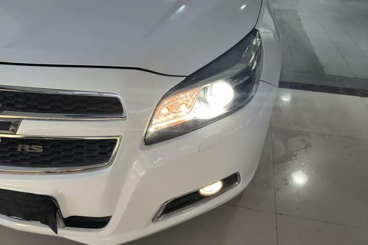 Used Chevrolet Malibu 2014 2.0L Automatic Luxury Edition Left Front Headlight