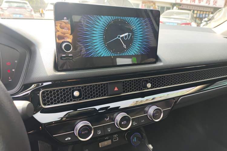 Used Honda Civic 2023 240TURBO CVT Dynamic · Center Stage Special Edition