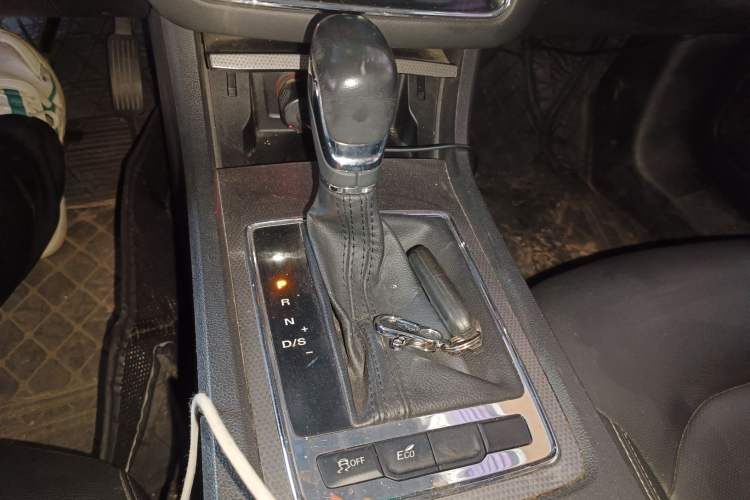 Used Roewe i6 2019 PLUS 1.6L CVT 4G Connected Flagship Deluxe Edition