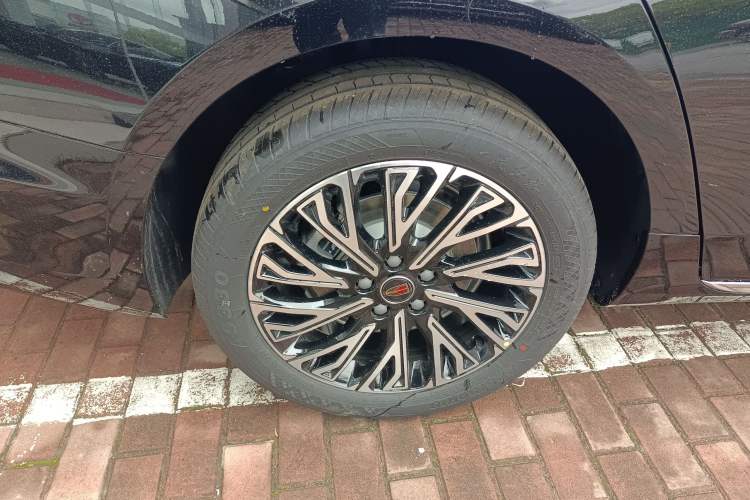 Used Hongqi H5 2025 2.0T Automatic Flag Edition – 500 000 Units Commemorative Version