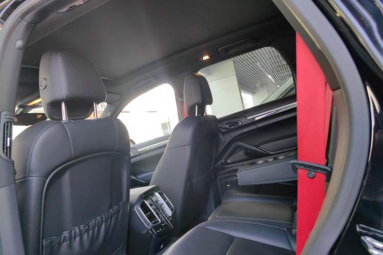 Used Porsche Cayenne 2011 Cayenne 3.0T Headliner