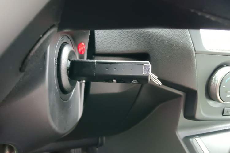 Used Mazda Mazda 5 2013 2.0L Automatic Luxury Edition
