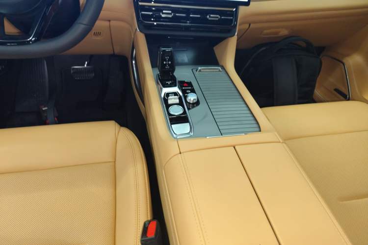 Used Lynk & Co 09 EM-P 2025 2.0TD EM-P Four-Wheel Drive Max Five Seats