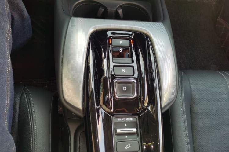 Used Honda HR-V 2023 2.0L eHEV Dynamic Edition Gear Lever