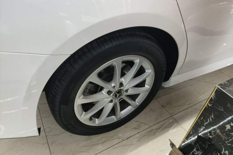 Used Mercedes-Benz A-Class 2021 A 200 L Sport Sedan Fashion Model
