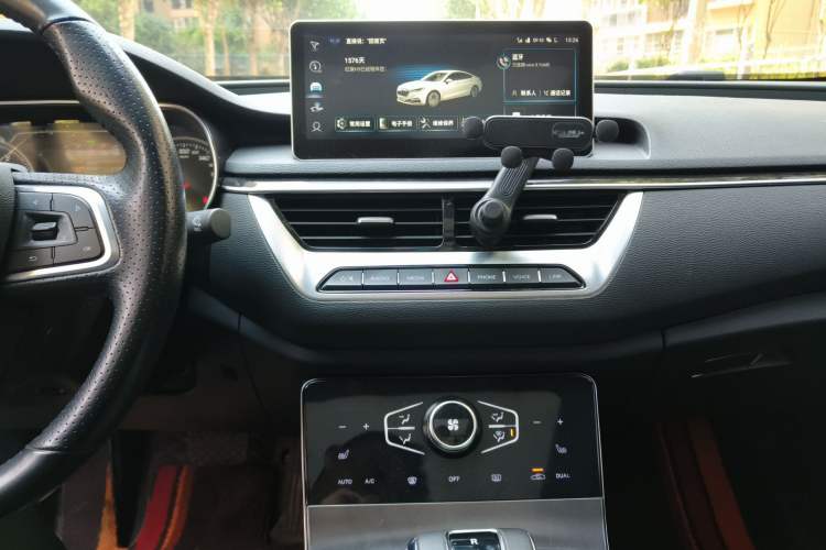 Used Hongqi H5 2022 Classic Model 1.8T Automatic Smart Connect Flagship Edition